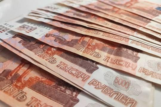 Укравшую 23 миллиона рублей кассиршу из Ачинска освободили по УДО