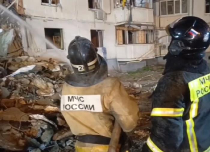 МЧС сообщило о завершении поисковых работ на месте обрушения дома в Белгороде